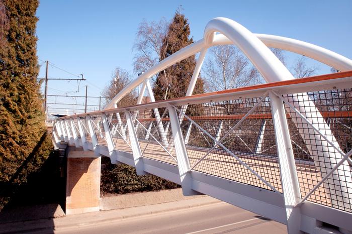 Démolition et reconstruction d'une passerelle piétonne reliant la gare de la Louvière-Centre à la piscine olympique, photo 6