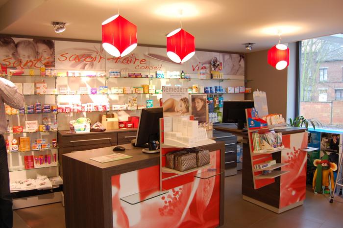 Transformation d'une habitation en pharmacie, photo 3