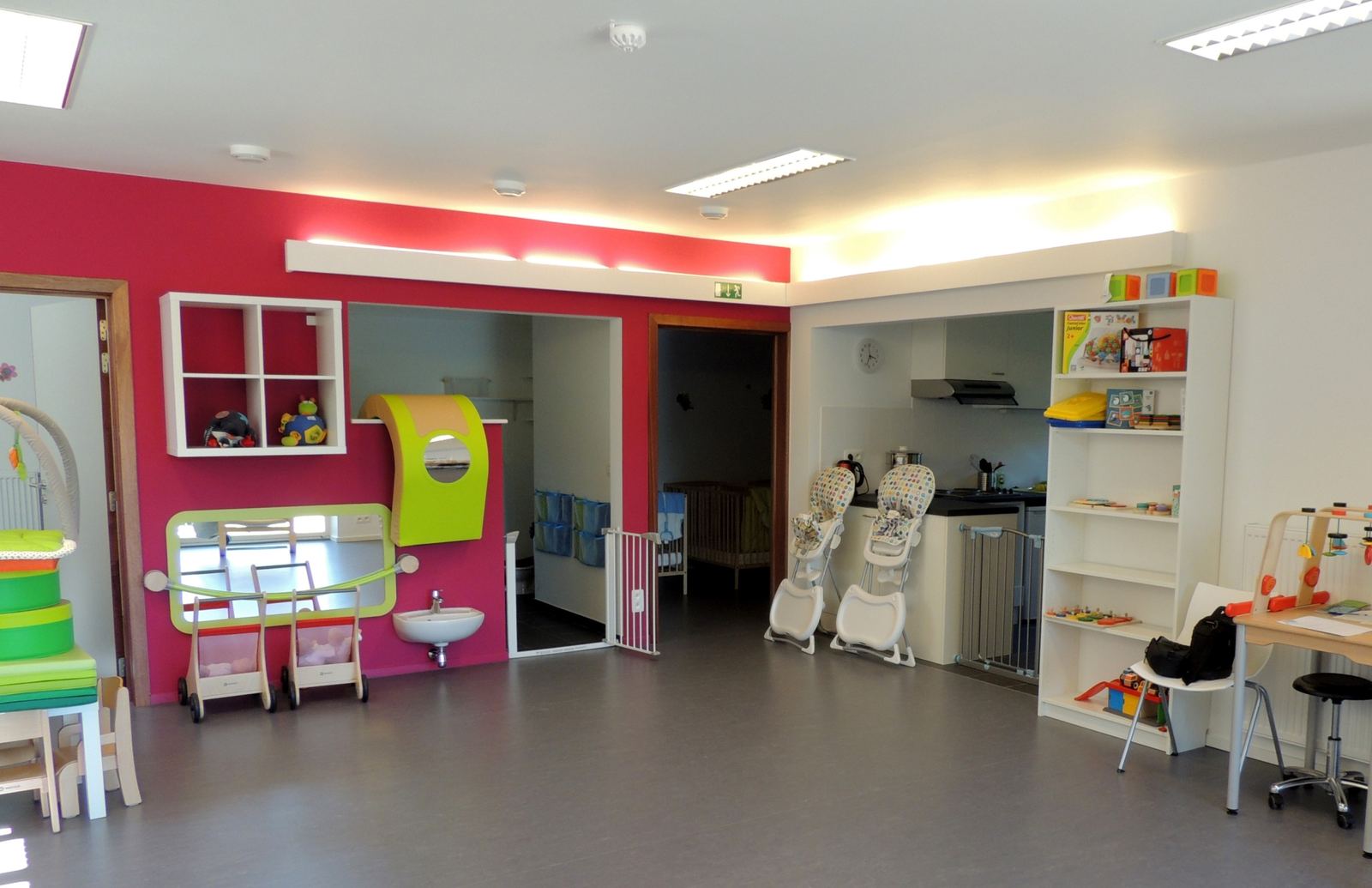 Création de 2 cellules indépendantes de garde d’enfants