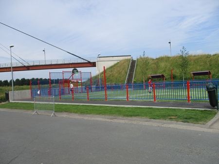 Aménagement d’un terrain multisports et de ses abords à Ville-sur-Haine